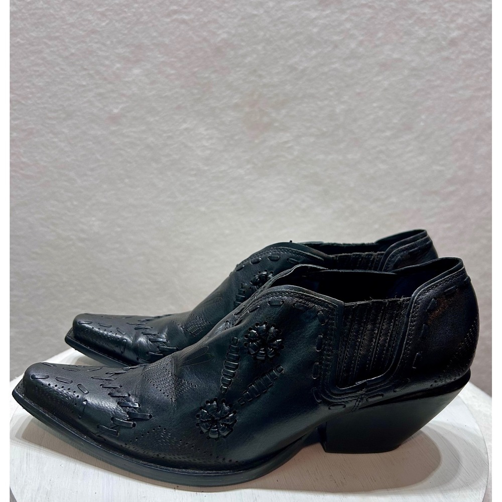 BCBGirls Black Leather Western Whipstitch Floral Ankle Booties Pointed Toe 7B